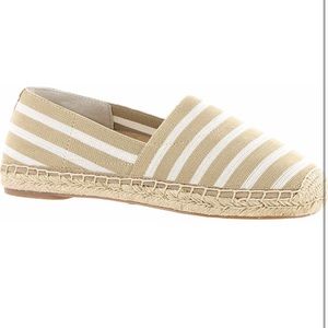 NWOT☀️☀️Vionic The Valeri espadrille